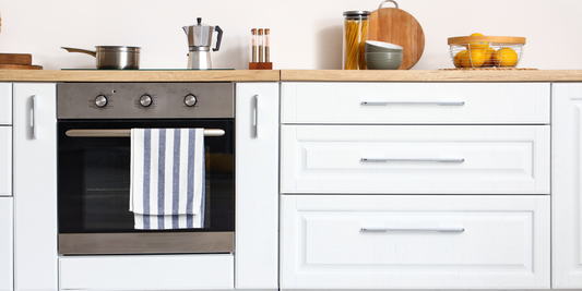 8 Things You Should Never Store in Your Oven Drawer